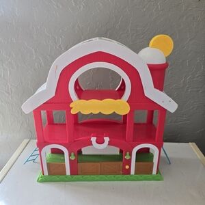 Kids Connection Farmhouse Good condition